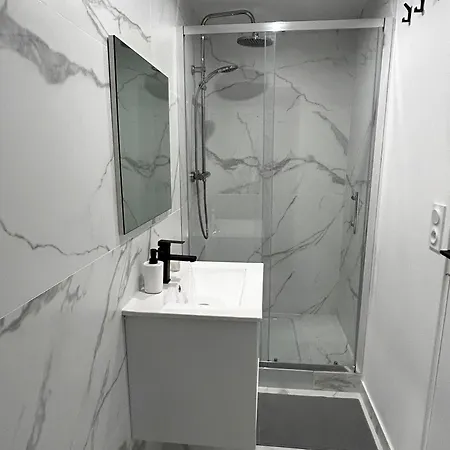 Vieil - La Clef Des Remparts 2bdr & 2 Bth With Balcony