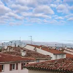 Vieil - La Clef Des Remparts 2bdr & 2 Bth With Balcony Апартаменты Антиб