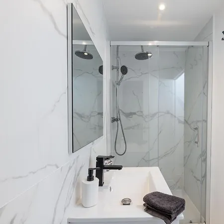 Vieil - La Clef Des Remparts 2bdr & 2 Bth With Balcony شقة *
