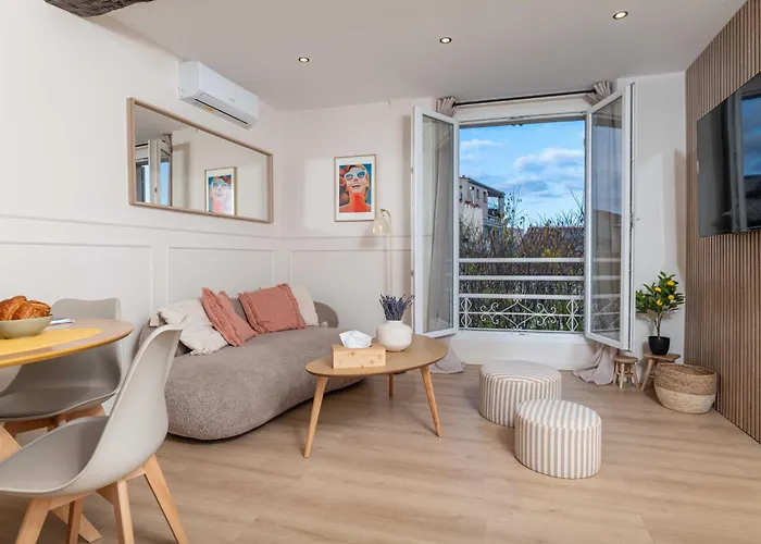 Vieil - La Clef Des Remparts 2bdr & 2 Bth With Balcony Apartman